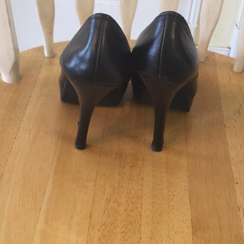 Michael Kors Shoes - Picture 3 of 6